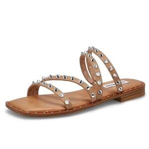 Steve Madden Selina Sandals 9.5 Stud Silver Tan Travel Resort Cruise Flats